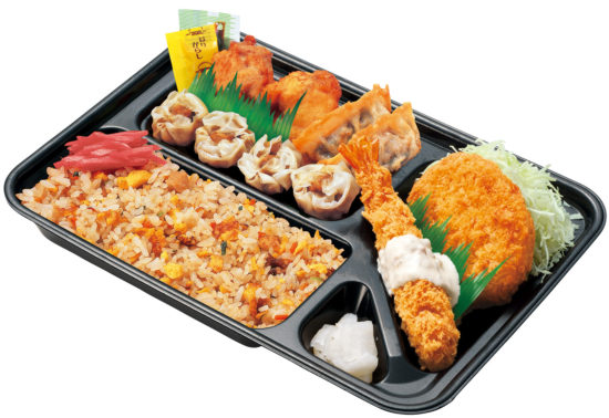チャーハン入りスペシャル中華弁当の画像